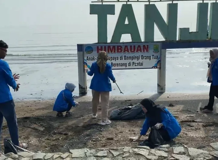Pantai Tanjung Pakis