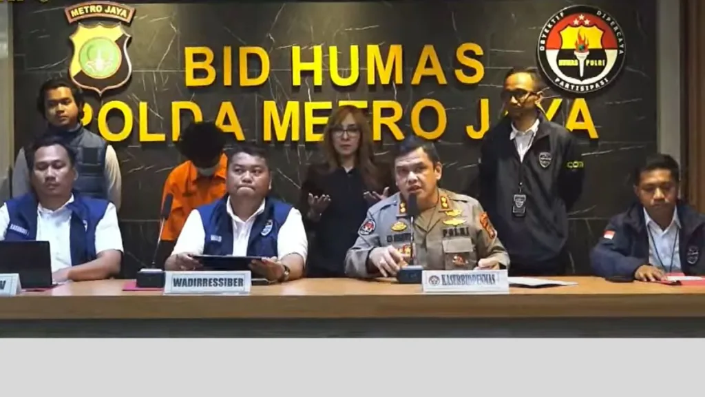 hacker bjorka ditangkap