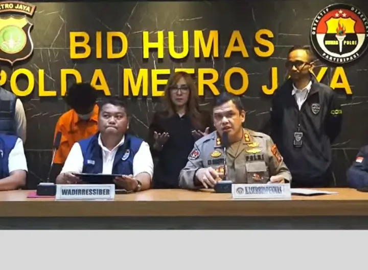 hacker bjorka ditangkap