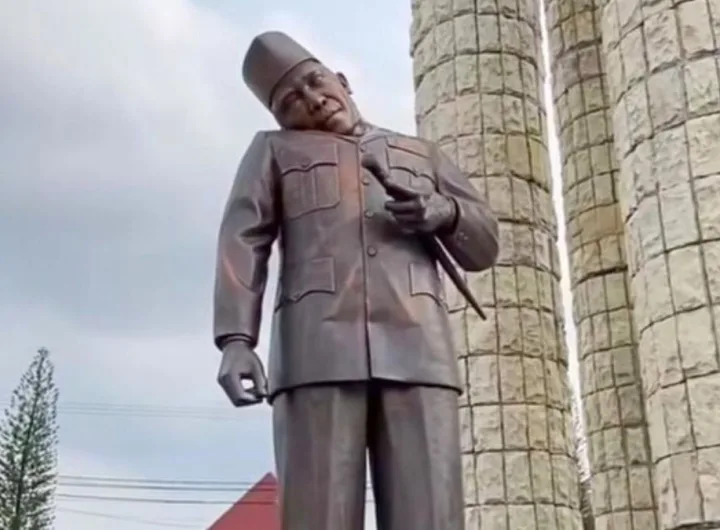kerusakan patung soekarno